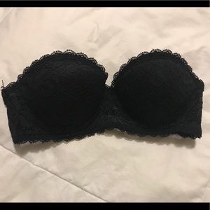 Black lace strapless bra
